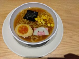 お子様ラーメンとと味つけ半玉子