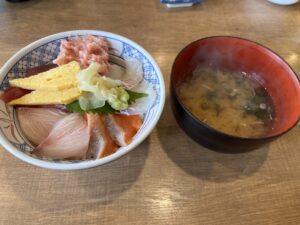 磯丸5色丼