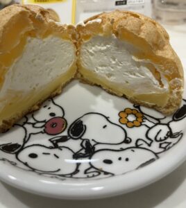 「ほおばるしあわせ たっぷりホイップWシュー」