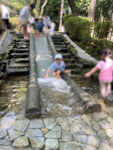 手賀の丘公園のじゃぶじゃぶ池、滑り台