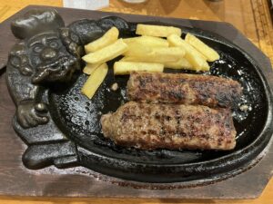 ブロンコおじさんのこだわりハンバーグ