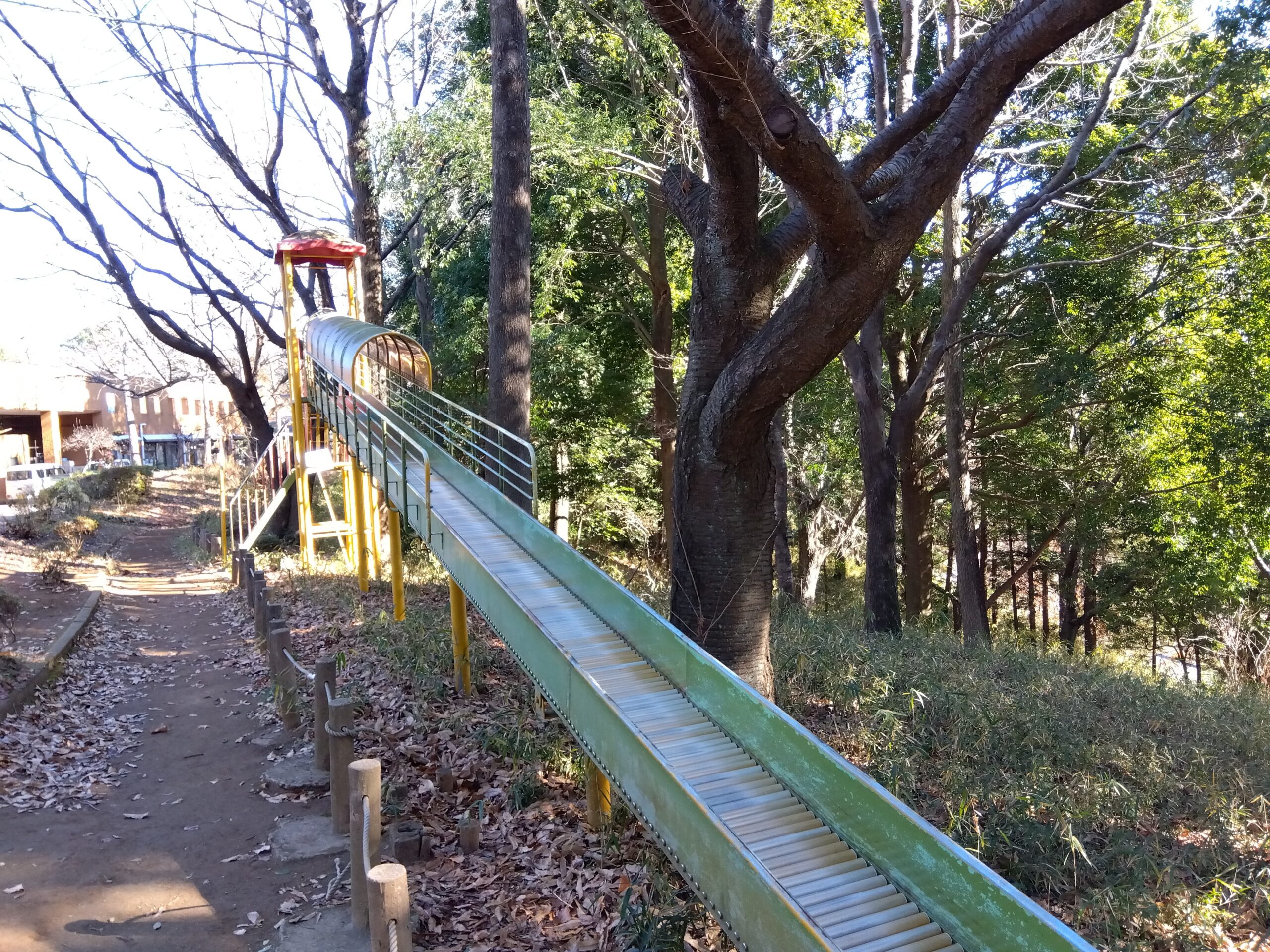 きらくやまふれあいの丘のローラー滑り台